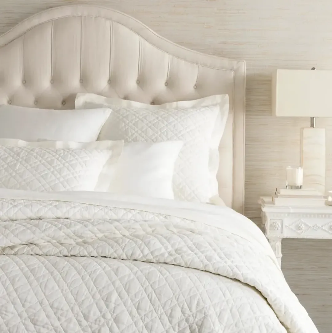 furniture1-2365215