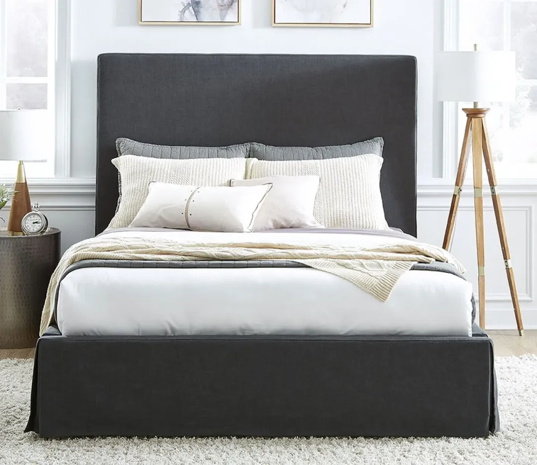 furniture1-2365600